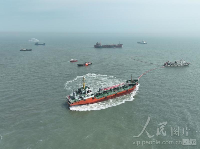 2025澳门六开彩开奖结果,最新动向解答解释方案_国行版14.118
